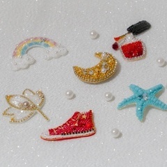 ビーズ刺繍アクセサリー作り　体験レッスンの画像