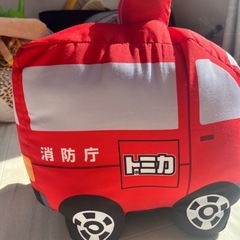 トミカ　特大クッションの画像