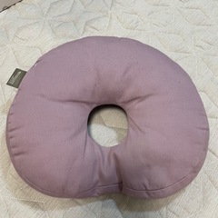 エスメラルダ　ドーナツ枕の画像