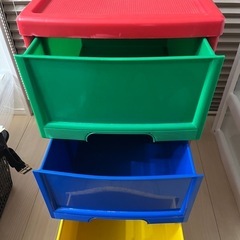 子供用三段ボックスの画像