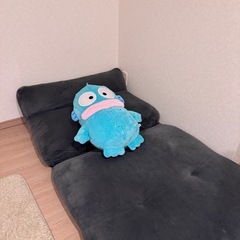 シングルベッドサイズの倒れるソファー！の画像