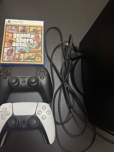 ご購入者様決定いたしました！SONY PS5(PlayStation5) すぐ遊べるセット(本体、コントローラー、ゲームソフト、ケーブル類、LEDなど)限定値下げ中 極美品で破格だと思います！