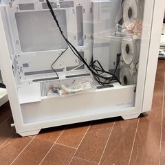  【無料】PCケース タワー型の画像