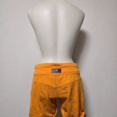 adidas アディダス ショートパンツ オレンジ XS ボトムス レディースの画像