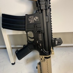 再値下げ　メーカー不明　フルメタル　M4A1   電動ガンの画像