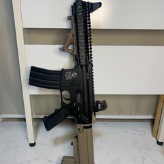 再値下げ　メーカー不明　フルメタル　M4A1   電動ガンの画像
