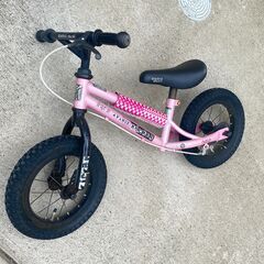 キッズバイク　ペダルなし自転車の画像