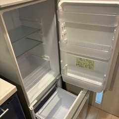 2019年式　冷蔵庫　配送できますの画像