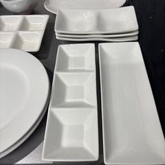 食器まとめ売りの画像