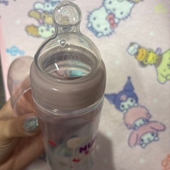 哺乳瓶の画像