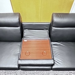 コーナー付きレザーソファ の画像