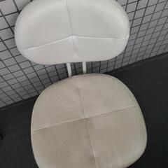 ニトリ椅子二つ。の画像