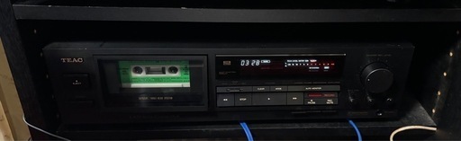 ティアック TEACの３ヘッドカセットデッキ、V-670
