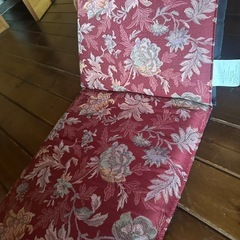 素敵な柄の座椅子　中古の画像