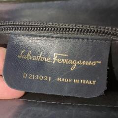 【Ferragamo　ショルダーバッグ】の画像