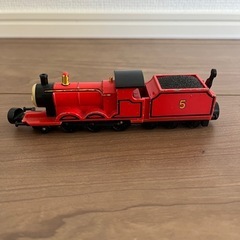 機関車トーマスシリーズ　ジェームスの画像