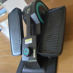 自転車をこぐような健康器具の画像
