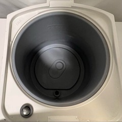 アイリスオーヤマ 電気ポット2.2L の画像