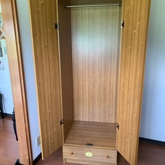 洋服タンスの画像