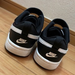 NIKE スニーカー18cmの画像