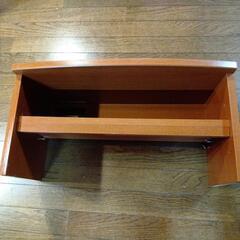 値下げコンセント付き棚の画像