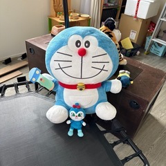 ドラえもん　大きなぬいぐるみの画像