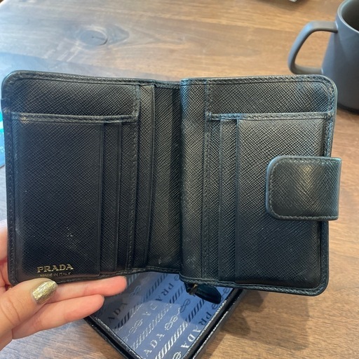 PRADA　財布