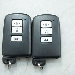 【ローン審査通過率95％！ローンお任せください！】トヨタ カムリ　ハイブリッド 　レザーパッケージの画像