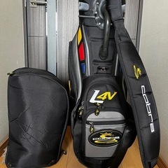 極美品！超希少コブラ COBRA L4V ド迫力　3点式 ツアースタッフバック　キャディバッグ 即完売品　大きい！外での使用無しの画像