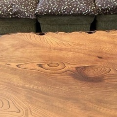 木の座卓の画像