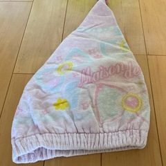 女児プールバッグとタオルキャップ2つの画像