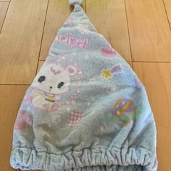 女児プールバッグとタオルキャップ2つの画像