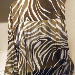 【美品】ZARA トップス 柄シャツ カーキ レディースの画像