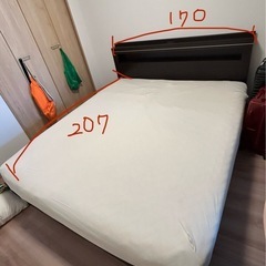 クイーンベッドフレームの中古が安い！激安で譲ります・無料で