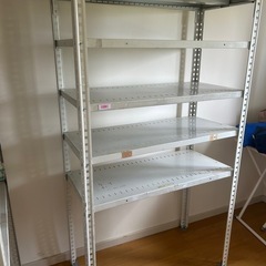 ① 【超お得・メルカリ引退セット】オカムラ他製 スチールラック 4台分／鉄素材 買取価値あり！の画像