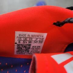 adidas　アディダス　サッカー　トレーニングシューズの画像