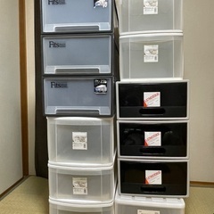 お値段変更しました。衣装ケース13点