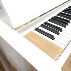 爽やかな白艶消し明るい木目装飾！ヤマハU1F　リフレッシュ済み中古ピアノの画像
