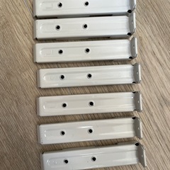 カーテンレールの留め具の画像