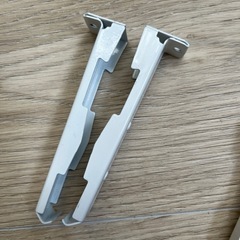 カーテンレールの留め具の画像