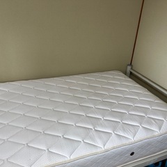 シングルベッド
