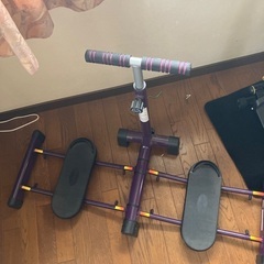 【まとめ売り】電動足踏み・自転車運動・開脚エクササイズの健康器具3点セット！の画像