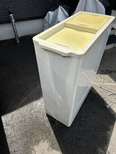 サンヨー　62L　冷凍　ストッカー　アイス　