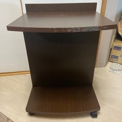 サイドテーブルの画像