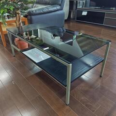ガラステーブルの画像