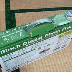 8インチ デジタルフォトフレームの画像