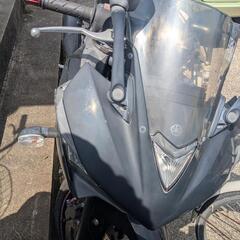 バイクとヘルメットの画像