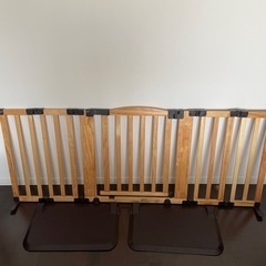 格安　人気の木製調整可能ベビーゲート　日本育児の画像