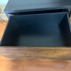 落ち着いた雰囲気のテレビボードの画像