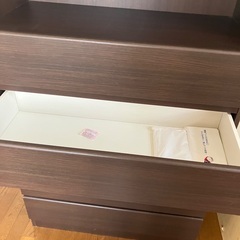 【ほぼ新品・美品】大型タンス（H130×W90×D44）3000円／引き取り限定の画像